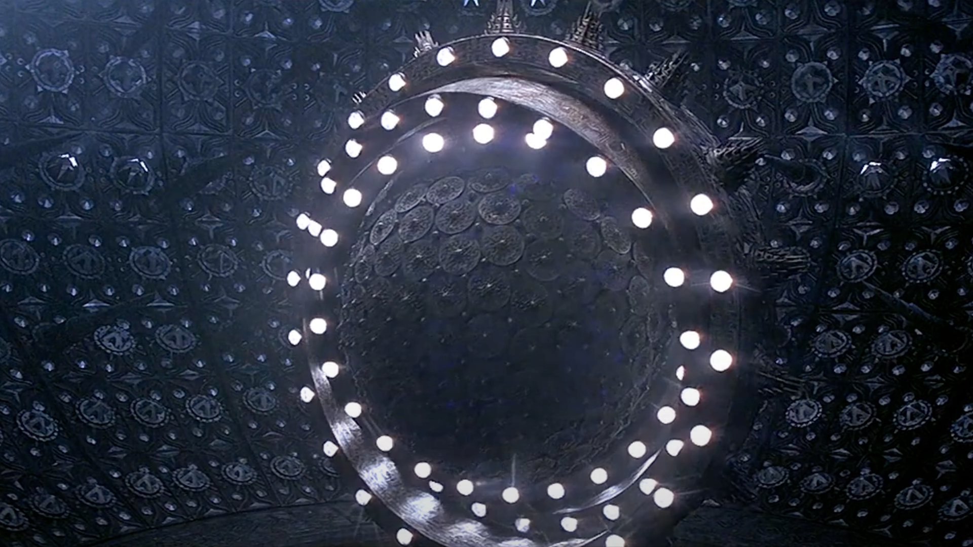 The Force drive from Gravitational void boundary